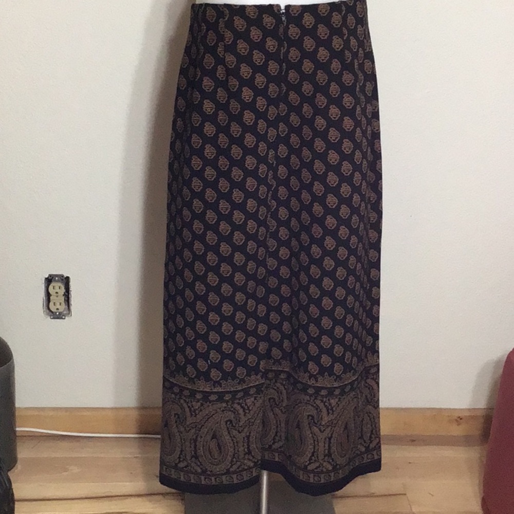 ***SOLD****JM Collection midi skirt - Picture 2 of 6